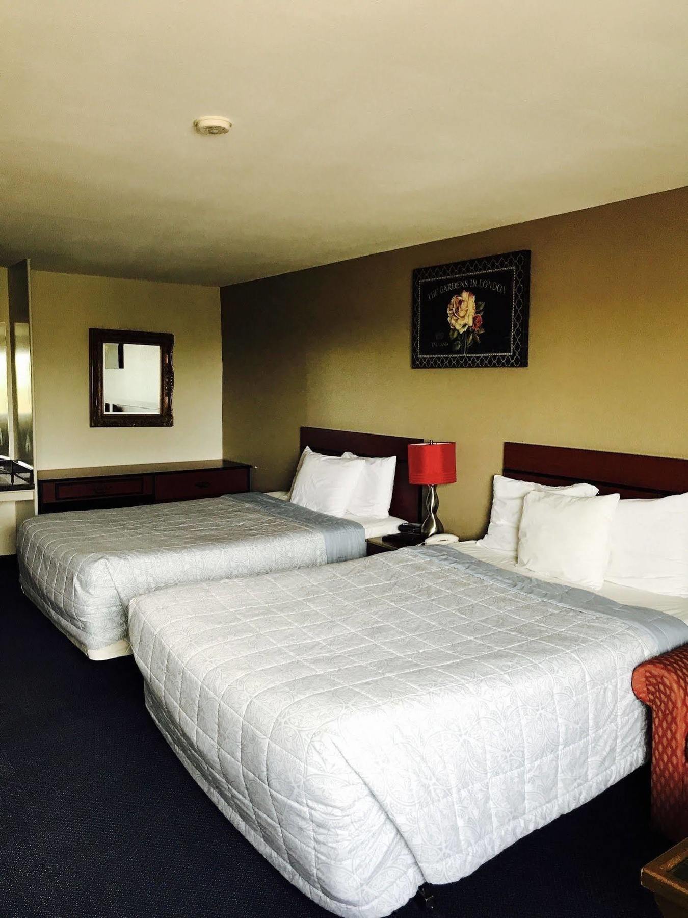 Sutton Suites Hotel SeaTac Buitenkant foto